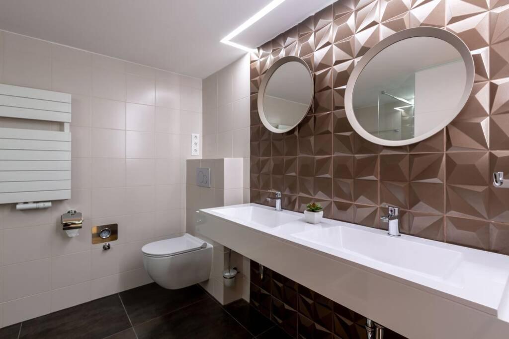 بودابست Premium Apartment By Hi5-King Street'S Luxury Suite المظهر الخارجي الصورة